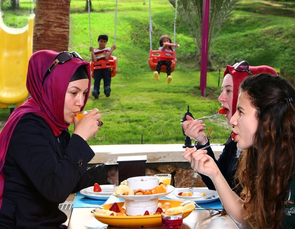 Grand Akca Hotel 게지파사 외부 사진
