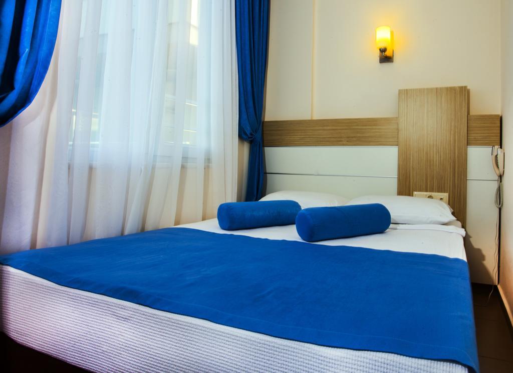 Grand Akca Hotel 게지파사 객실 사진